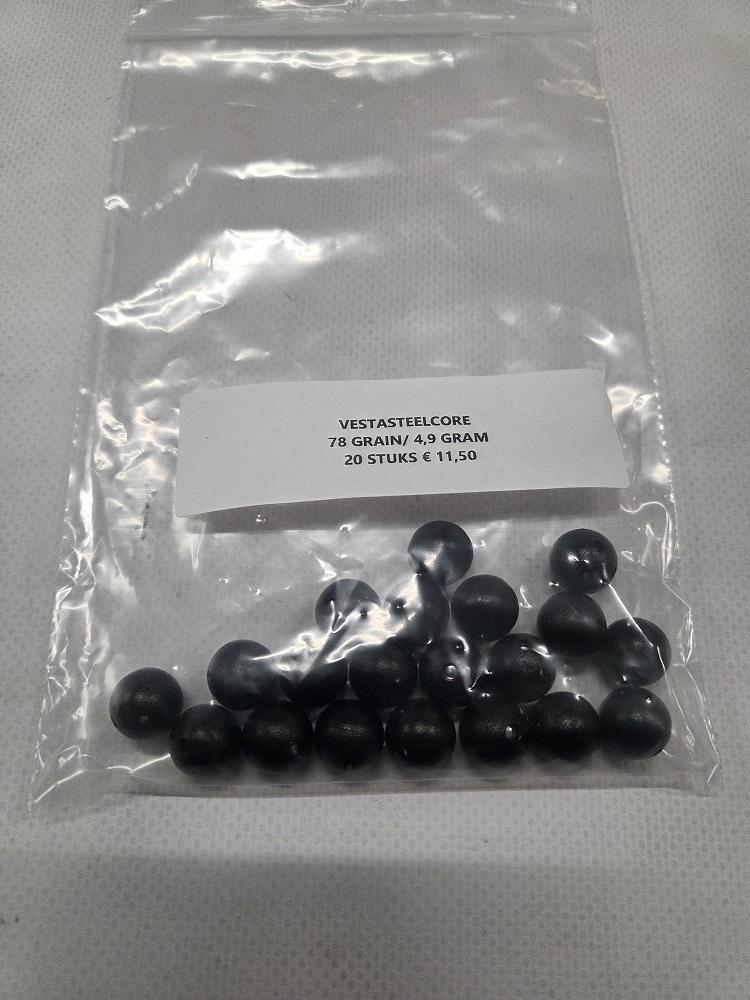 .50 Ronde stalen ballen.  Type ; Steelcore. 20 stuks in zak. Gewicht ; 78 Grain - 4,9 Gram.-4032-a